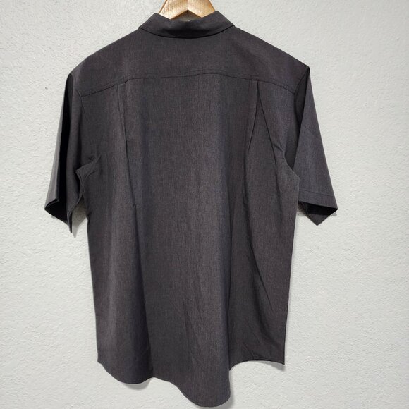 Men's Orvis Button Up Shirt Short Sleeve Size Medium Gray Color Front Pockets - Picture 2 of 4